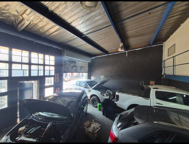 130M² WAREHOUSE TO LET IN ALRODE SOUTH
